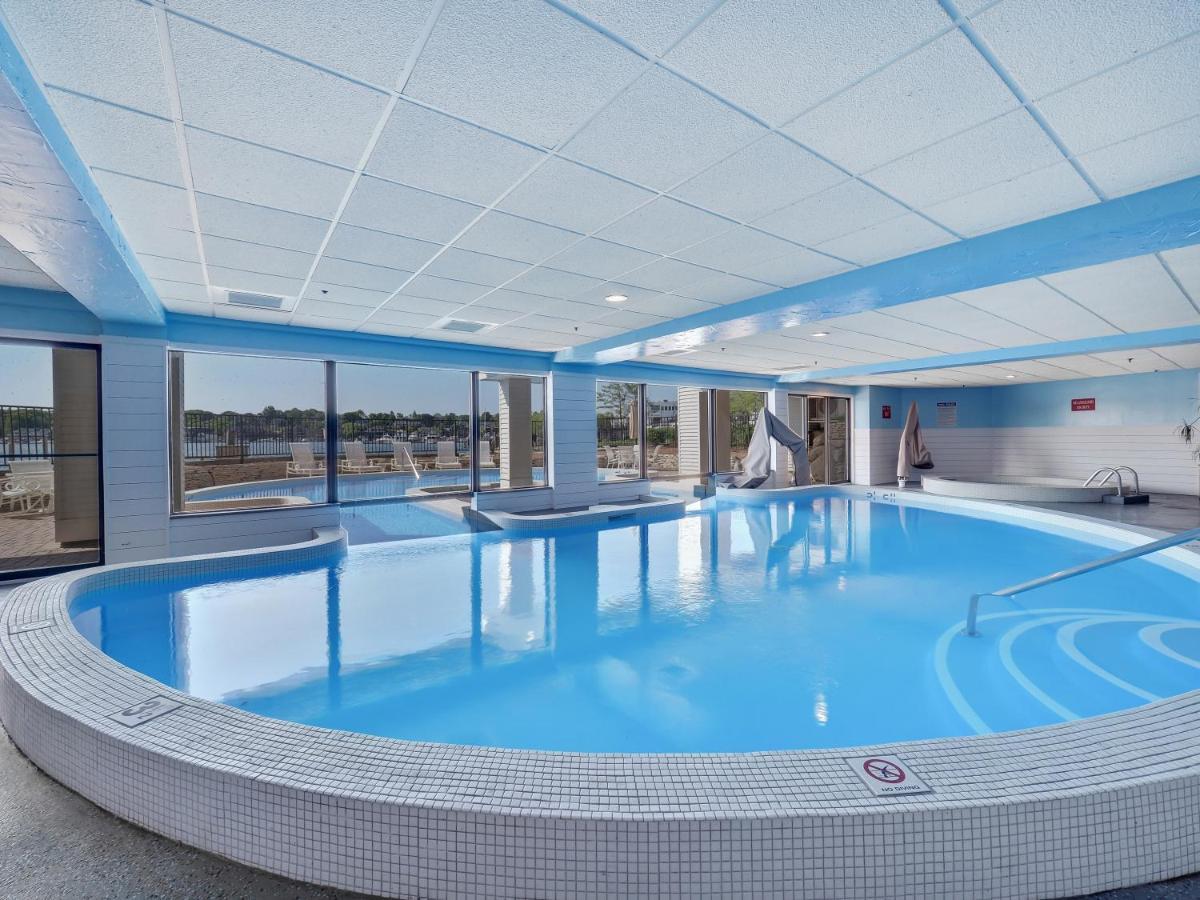 228 Edgewater Inn Charlevoix Ngoại thất bức ảnh