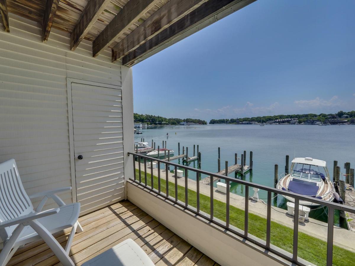 228 Edgewater Inn Charlevoix Ngoại thất bức ảnh